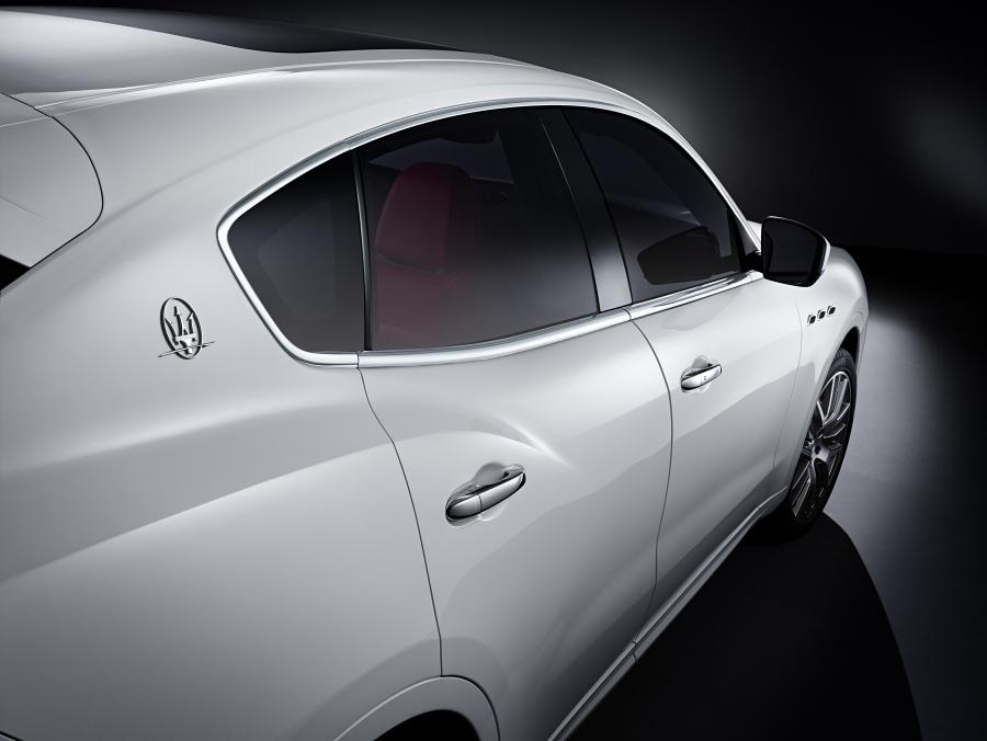 Детали экстерьера Maserati Levante 2016 года  (WW) (фото 9 из 52)